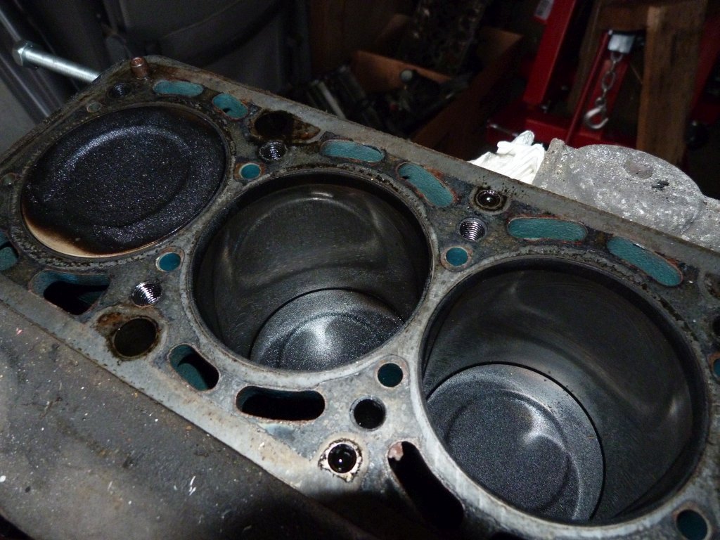 117_Überholung Ersatzmotor_Kurbelgehäuse_04-2015.jpg