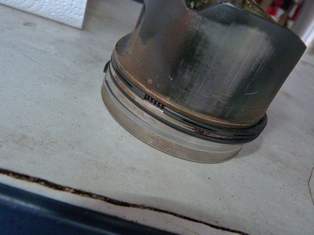 120_Überholung Ersatzmotor_Kurbelgehäuse_neue Kolbenringe_05-2015.jpg