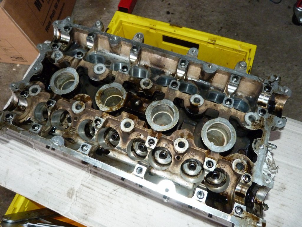 122_Überholung Ersatzmotor_Zylinderkopf_04-2015.jpg