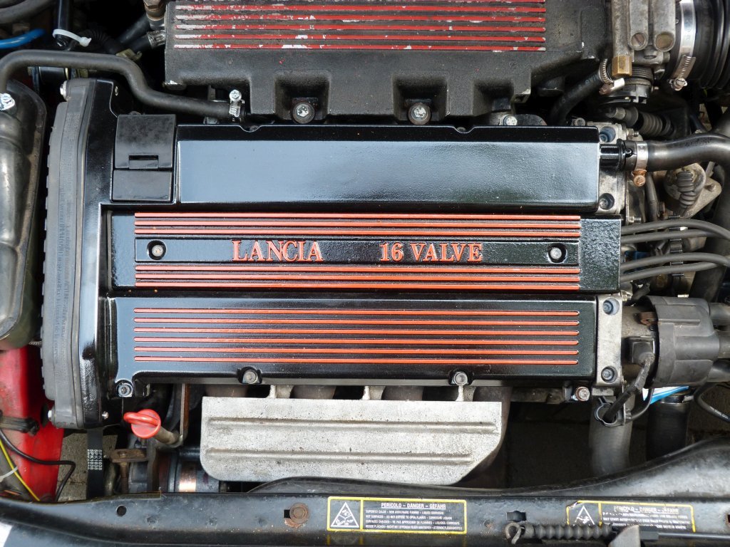 142_Ersatzmotor eingebaut mit nueum Ventildeckel_15052015.jpg