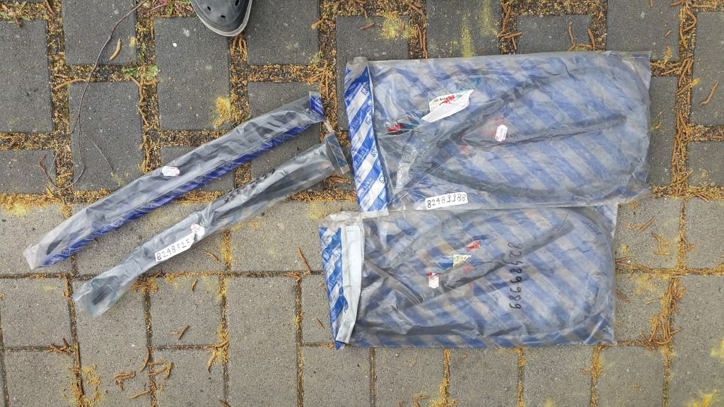 196_Satz Türdichtungen neu... aus Italien_20170415.jpg