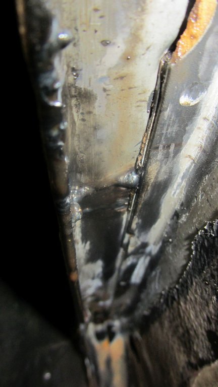 237_Schraubwoche 0318_Rostbekämpfung Heck_Schweissarbeiten Kofferraumboden FS.JPG