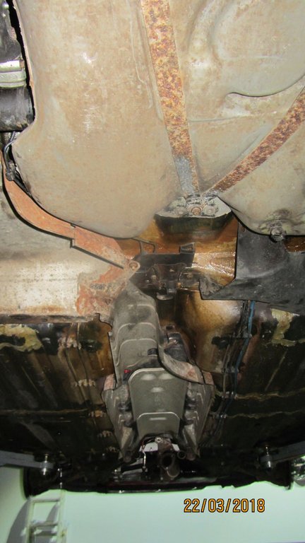 251_Schraubwoche 0318_Rostbekämpfung Heck_Zusammenbau des Unterbodens.JPG