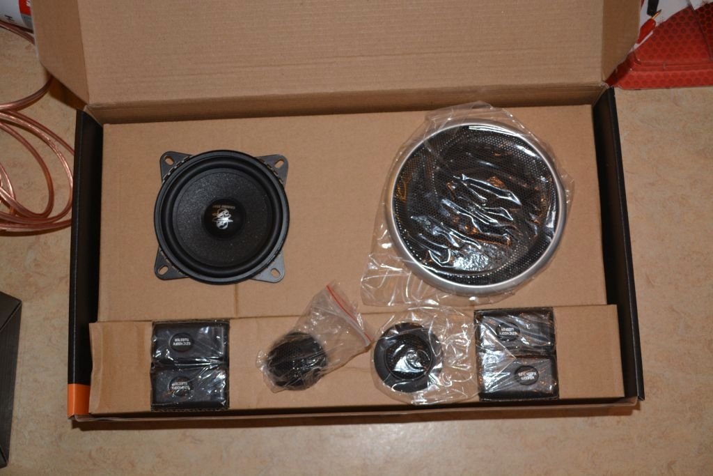 258_Hifi-Umbau 2018_2Wege-System mit 10 cm Woofer in Flachbauweise.jpg