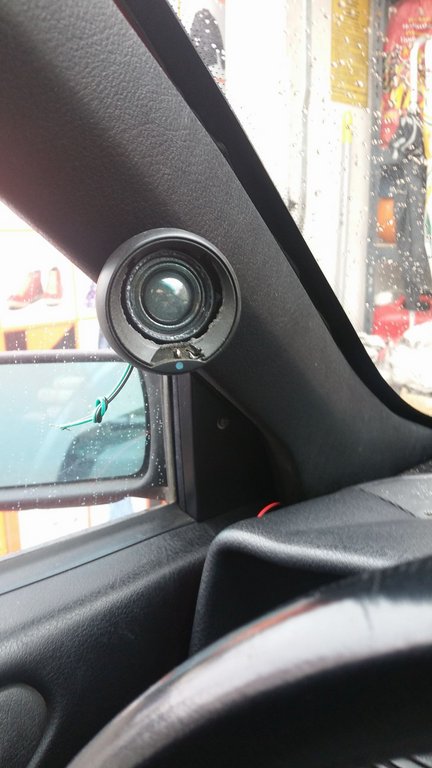 273_Hifi-Umbau 2018_Ground Zero-Hochtöner mit Plaupunkt-Mütze in der A-Säule.jpg