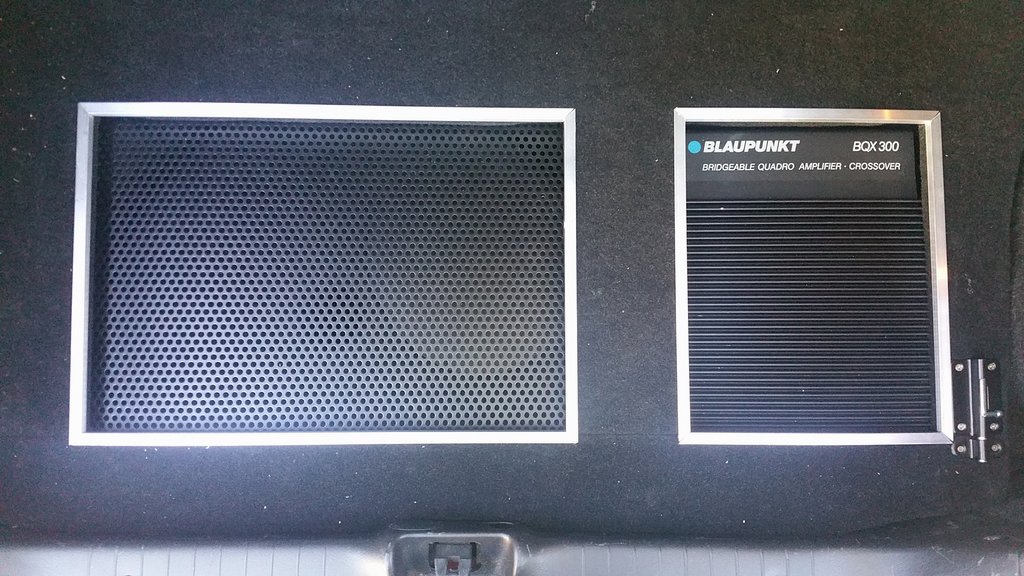 315_Hifi-Umbau 2018_Doppelter Boden im Kofferraum fertig.jpg