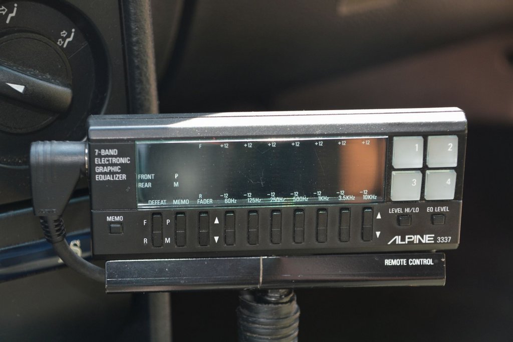 325_Hifi-Umbau 2018_Soundverbieger - Alpine 3337 Schwanenhals-Equalizer von 1990.jpg