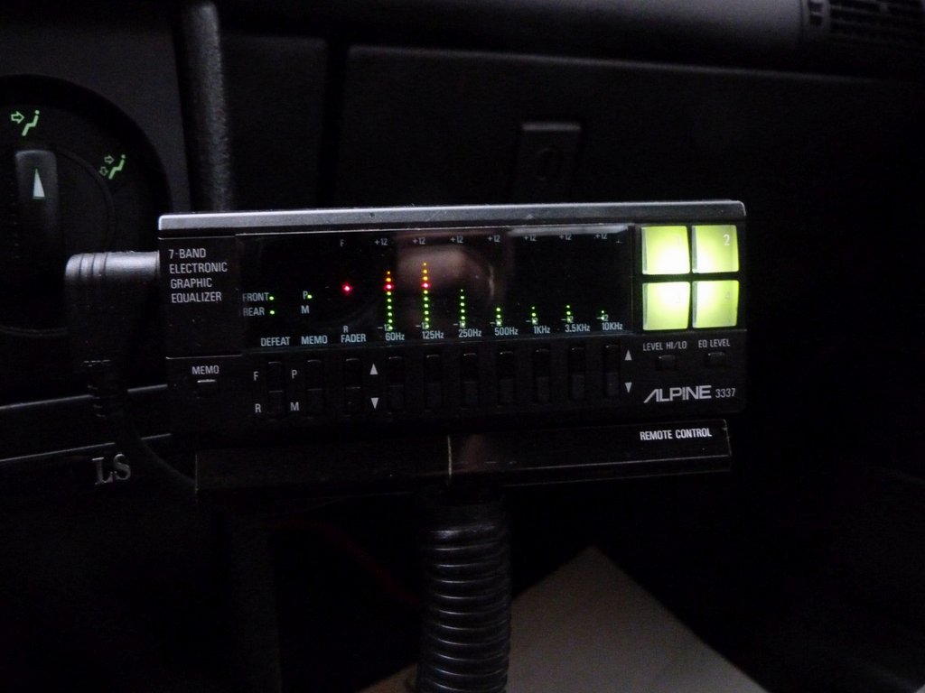 330_Hifi-Umbau 2018_Soundverbieger - Alpine 3337 Schwanenhals-Equalizer von 1990.jpg