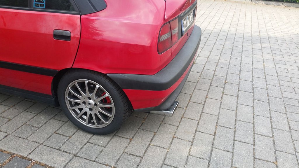 336_HU Juli 2018_... mit etwas dezenter aufgehängtem Auspuff.jpg