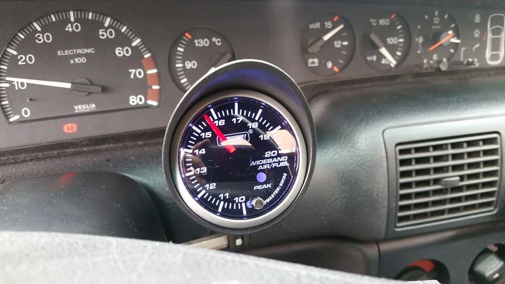 363_Innenraum_Air Fuel-Instrument - to much too fast and too furious.jpg